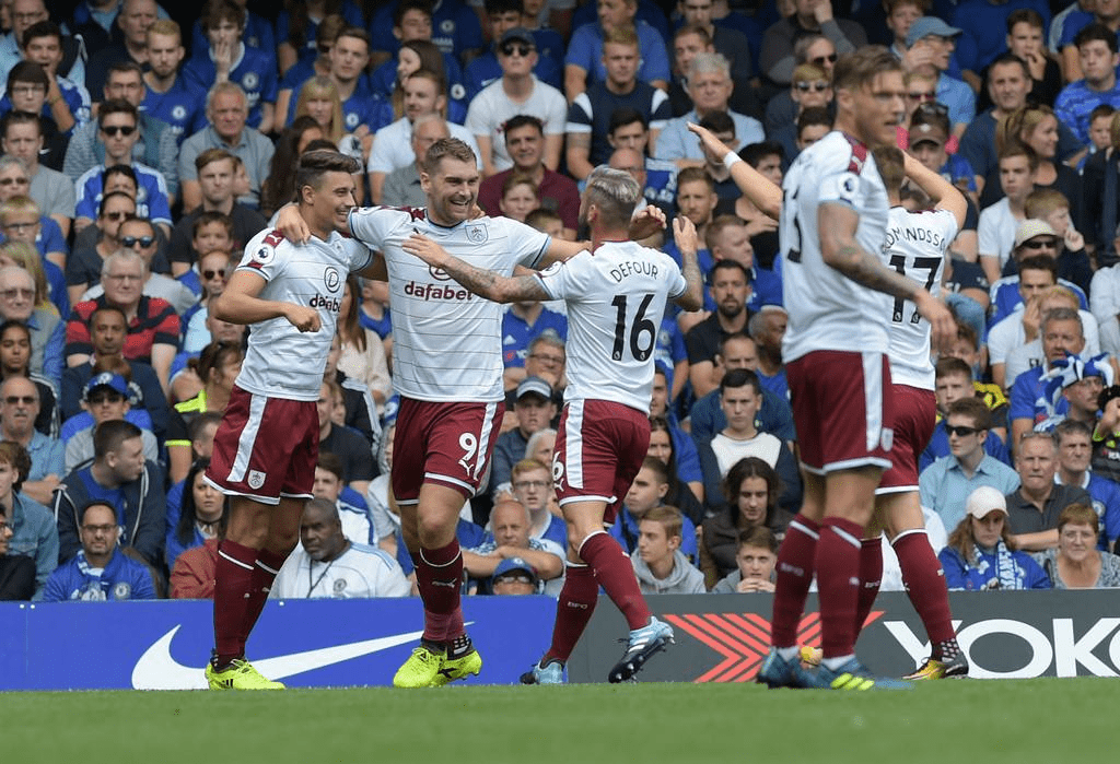 德约科维奇焦点对战,字母哥与70激战曼联分钟,最后时刻胜出胜负难料!观众掌声雷动 德约科维奇焦点对战,字母哥与70激战曼联分钟,最后时刻胜出胜负难料!观众掌声雷动