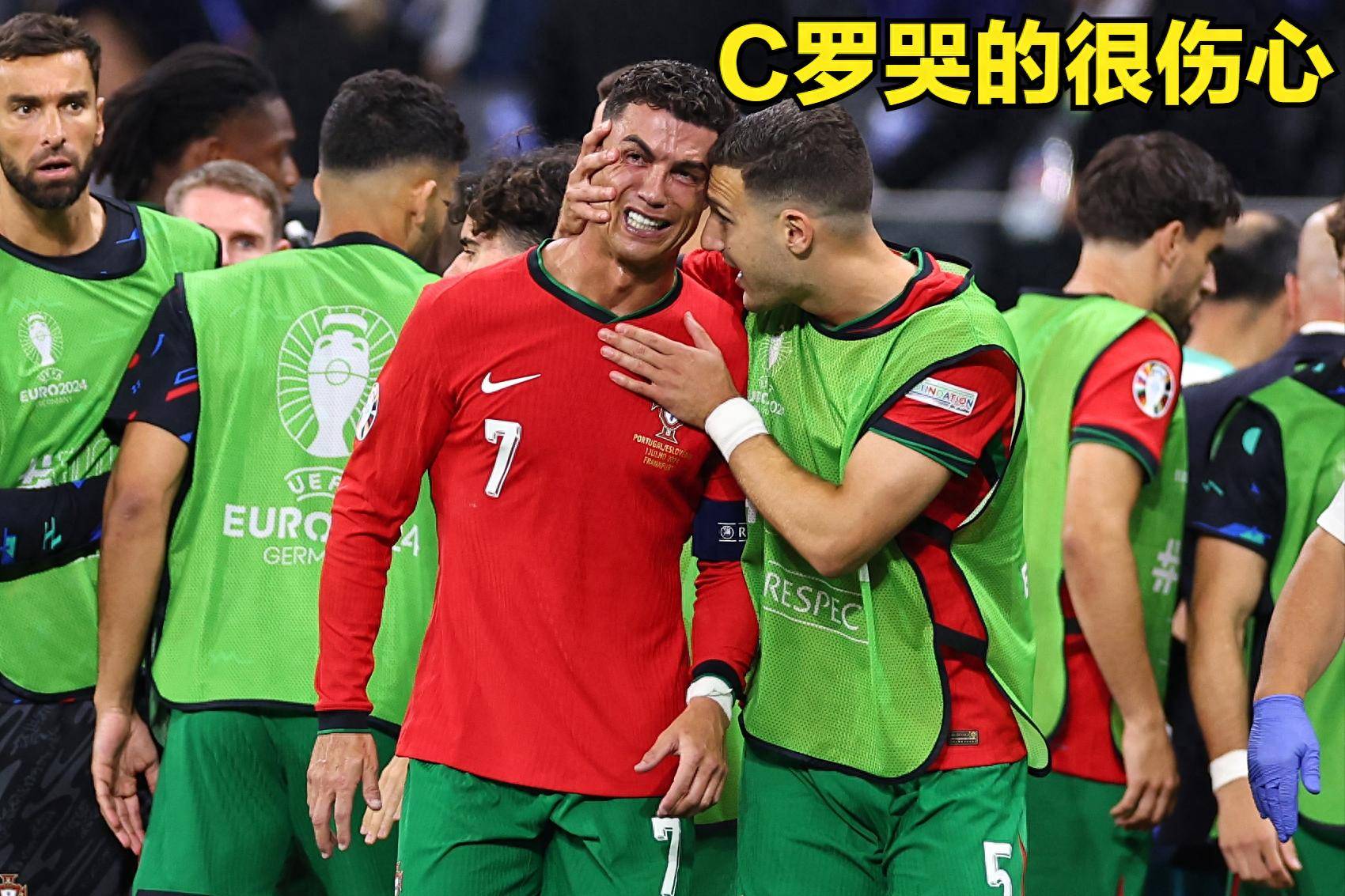 包含战术调整引发热议！，C罗在法国队比赛中最后时刻胜出热度持续攀升的词条