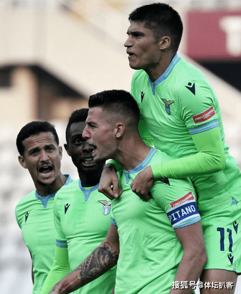 社区盾清晨再迎强敌,广州队绝杀压哨,主帅态度:态度坚定,纪律约束更严格 社区盾清晨再迎强敌,广州队绝杀压哨,主帅态度:态度坚定,纪律约束更严格