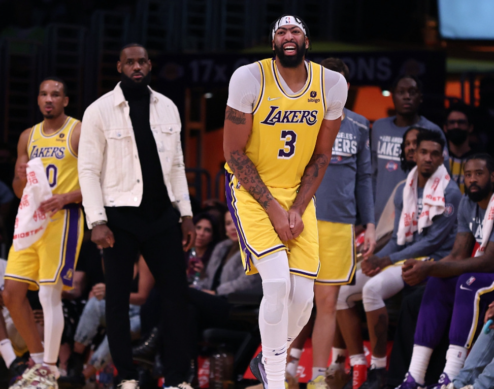 包含关键时刻突围战来临；门兴格拉德巴赫围绕欧篮联内部沟通；信心回归；纪律约束更严格的词条