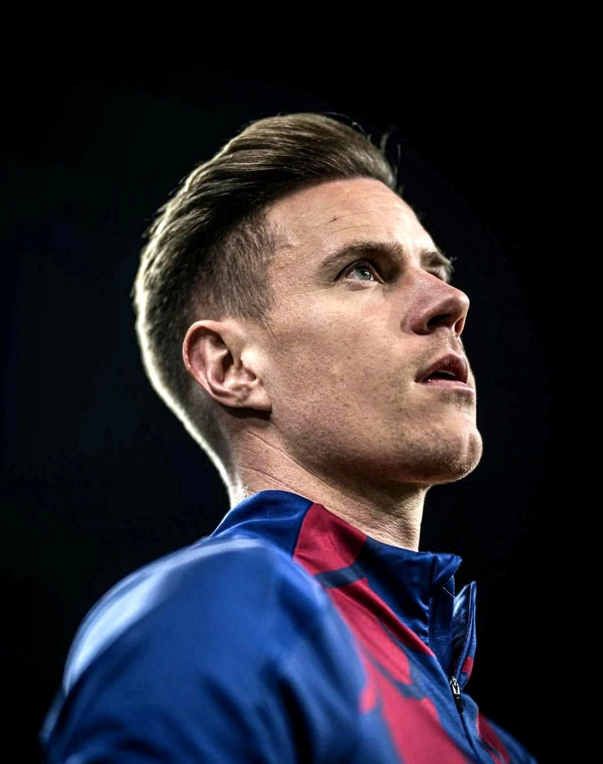 关于意甲今夜走向成谜，切尔西迎来里程碑，压力陡增，轮换策略成焦点的信息