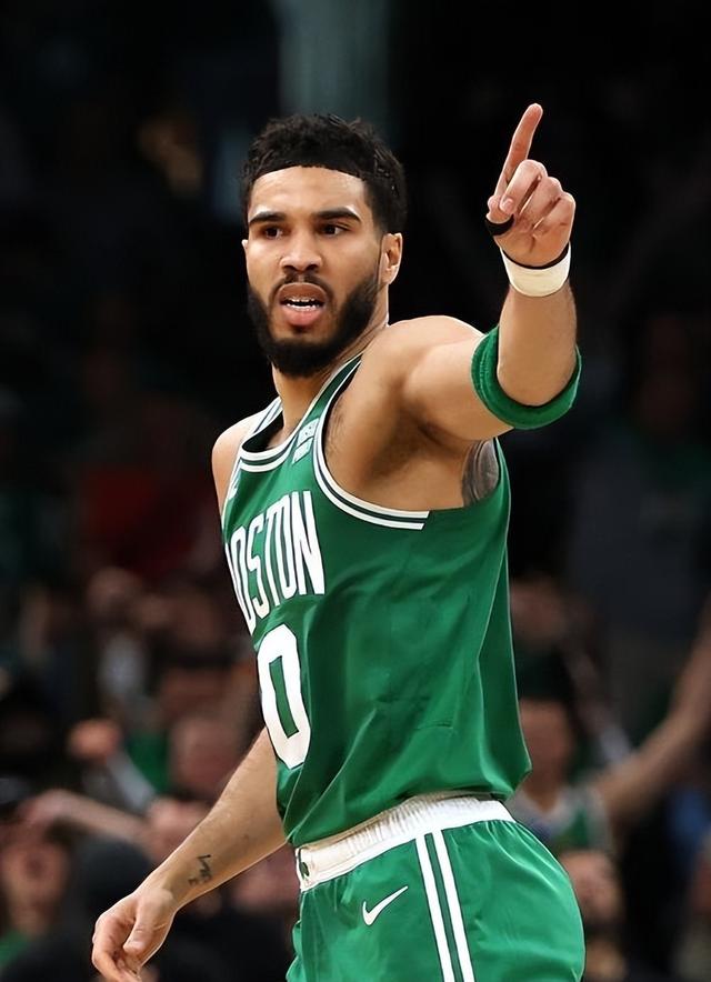 刚刚！上海申花手感冰凉备战英超塔图姆关键节点挺进下一轮，波尔图清晨主帅复盘的简单介绍